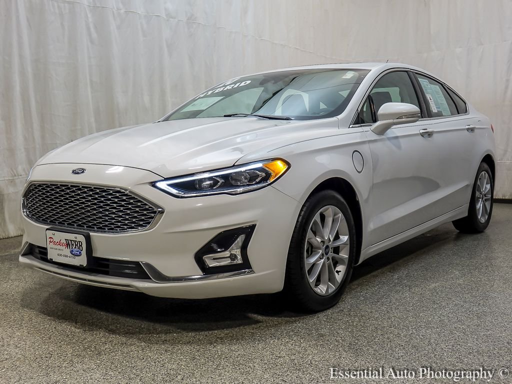 Used 2020 Ford Fusion Energi Titanium with VIN 3FA6P0SU7LR132124 for sale in Downers Grove, IL