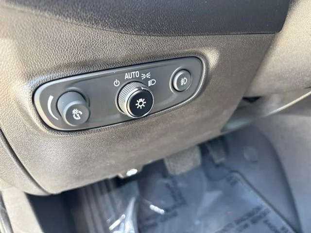 Used 2020 Nightfall Gray Metallic Chevrolet Premier image 16