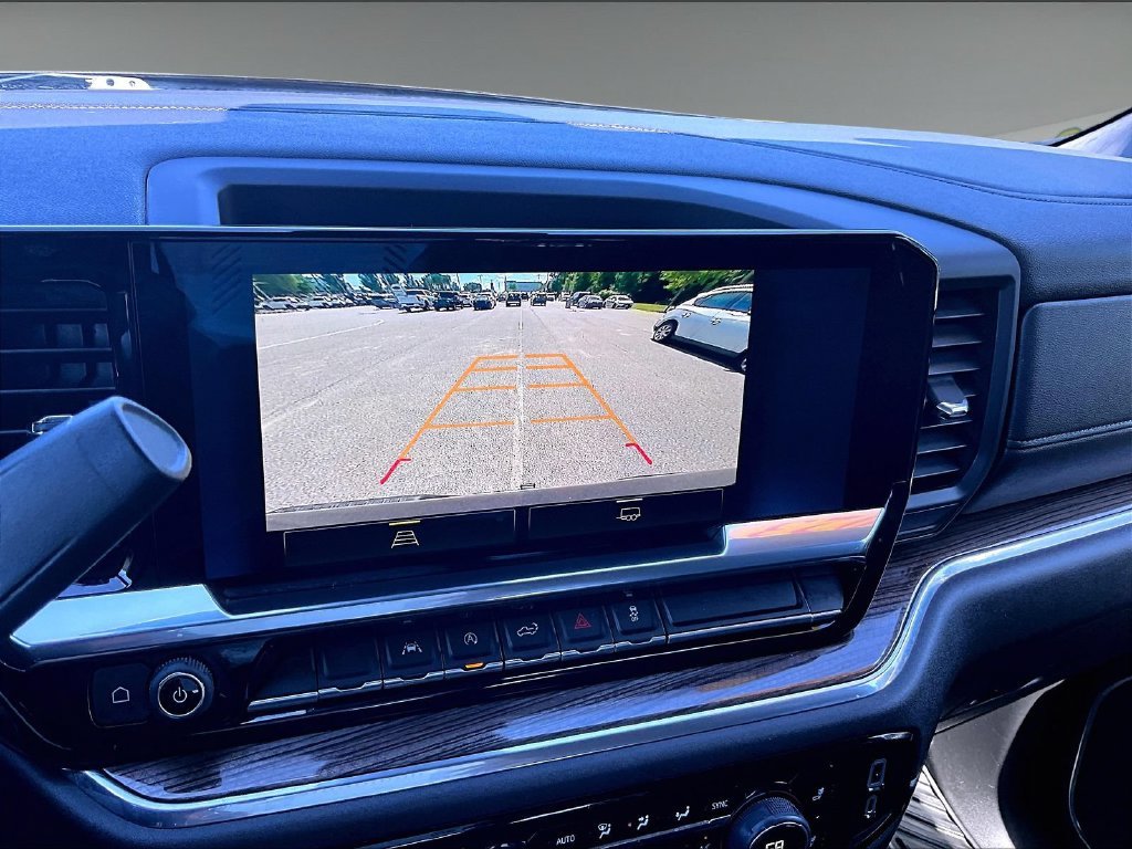 Used 2023 Gray Chevrolet LT image 19