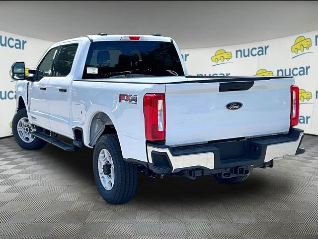 New 2026 Oxford White Ford XLT image 3