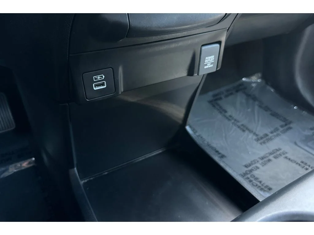 Used 2024 Platinum White Pearl Honda EX-L image 32