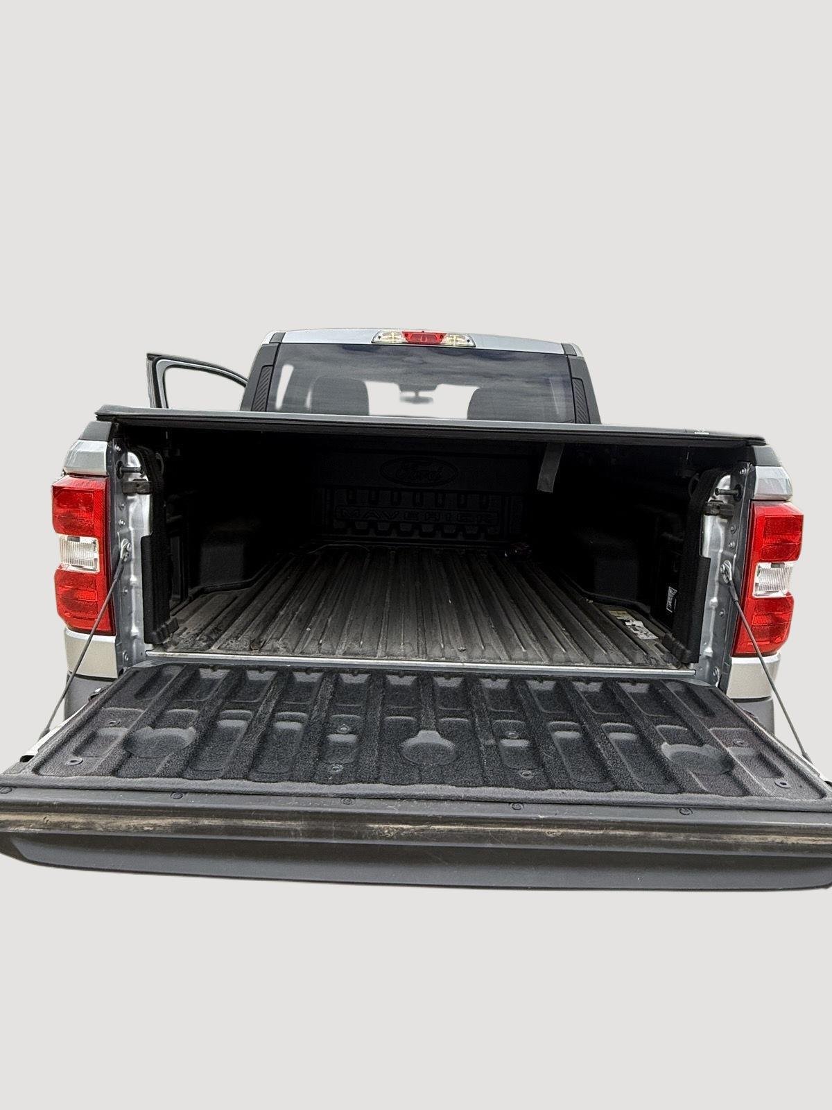 Certified Used 2024 Iconic Silver Metallic Ford XLT image 18