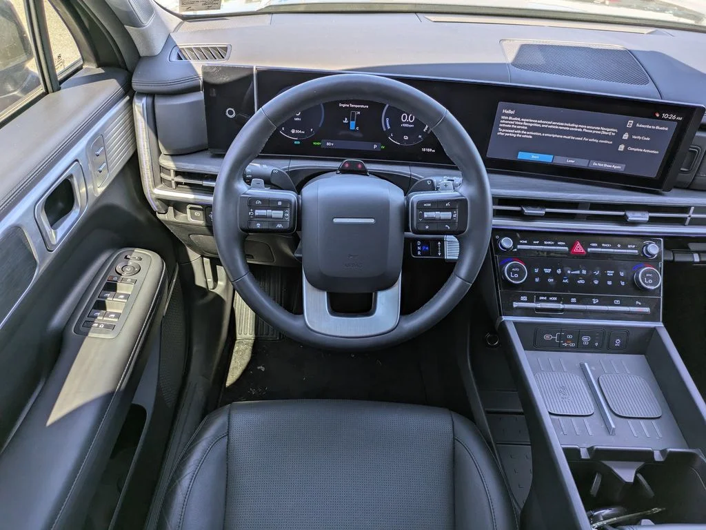 Used 2025 Rockwood Green Hyundai Limited image 17