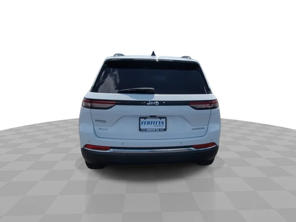 Used 2023 White Jeep Limited 4x4 image 7