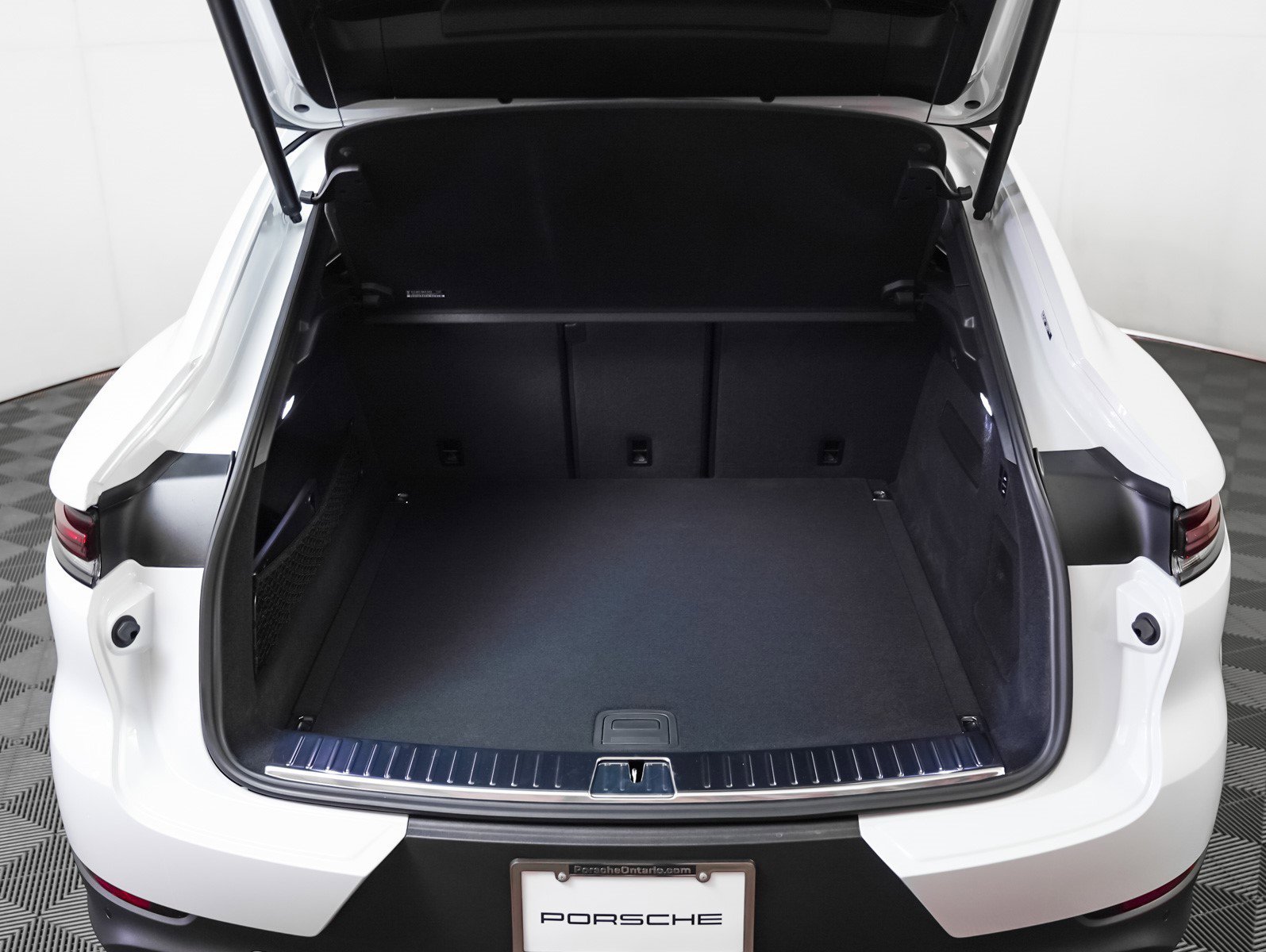 2026 Porsche Cayenne Coup S - Photo 29