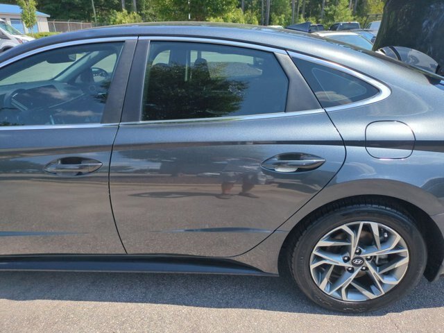 Used 2022 Portofino Gray Hyundai  image 31