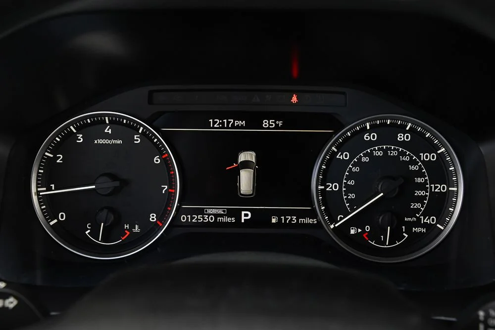 Used 2025  Mitsubishi ES image 16