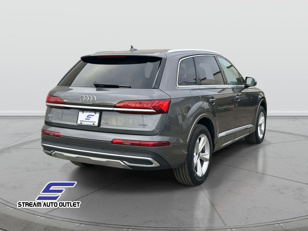 2024 Audi Q7 45 Premium Plus photo 3