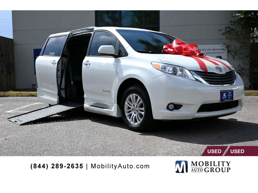 2017 Toyota Sienna XLE