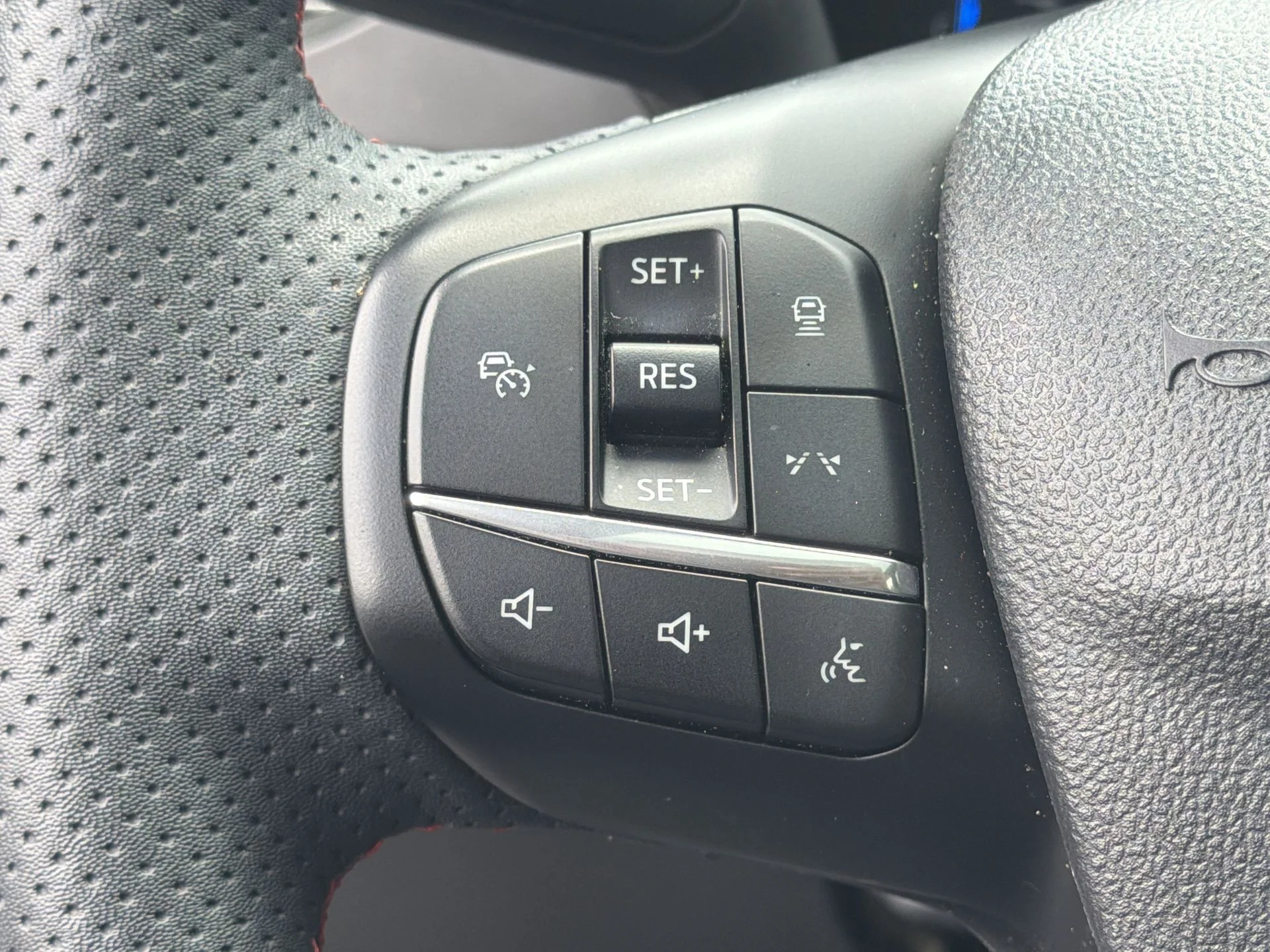 Certified Used 2023 Gray Metallic Ford ST-Line image 19