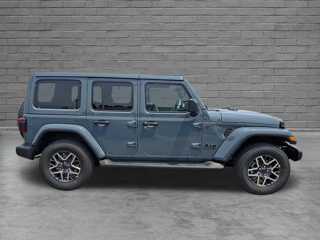 New 2026 Anvil Clearcoat Jeep Sahara image 9