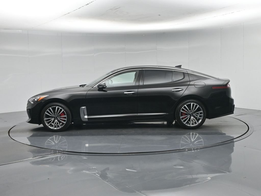 Used 2019 Black Kia Premium image 32
