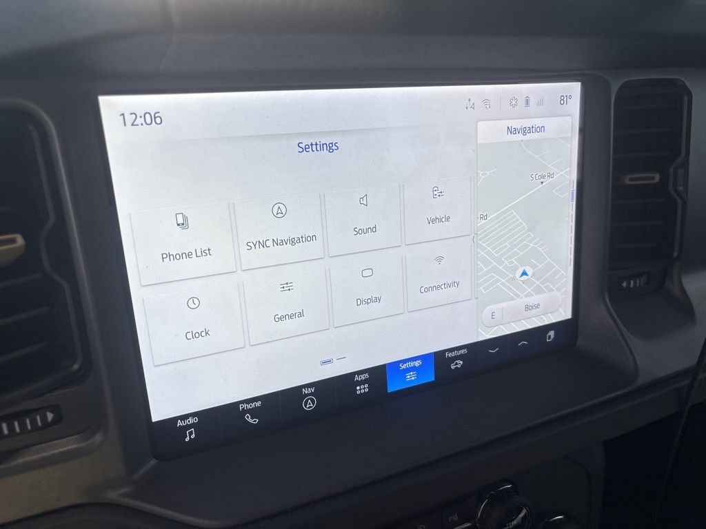 Used 2025 Gray Ford Badlands image 4