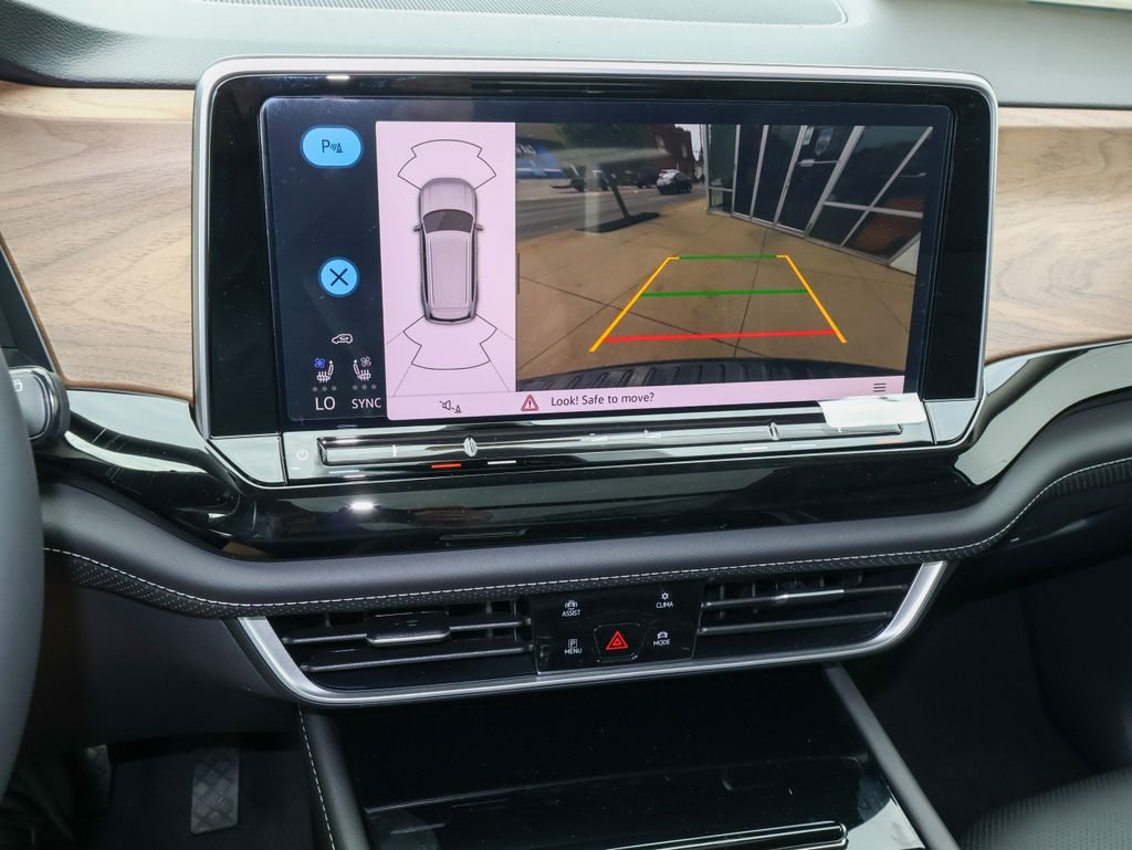 New 2026 Black Volkswagen 2.0T SE w/Technology image 22