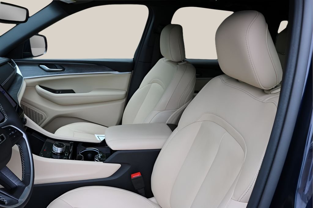 Used 2023 Black Jeep Limited image 12