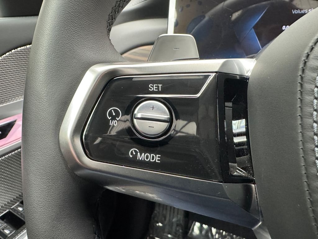 2025 BMW 7 Series 760i - Photo 21