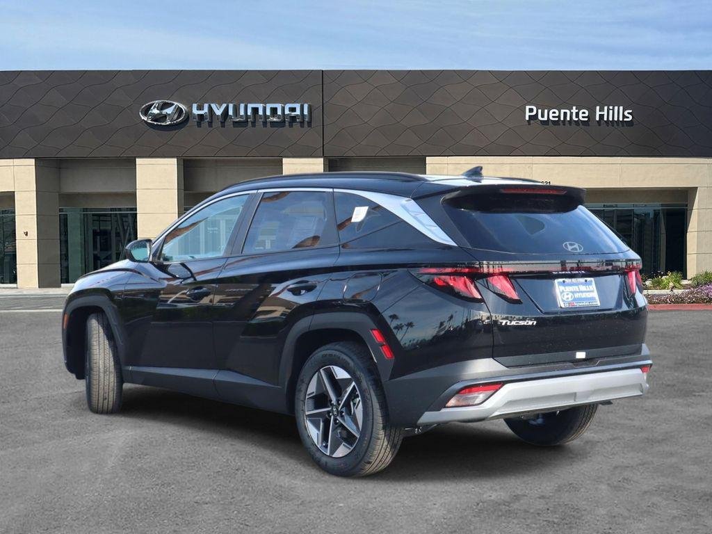 New 2026 Black Hyundai SEL FWD image 4