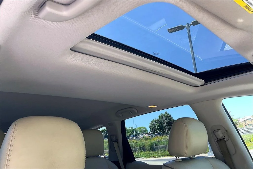 Used 2017 Blue INFINITI Base image 20