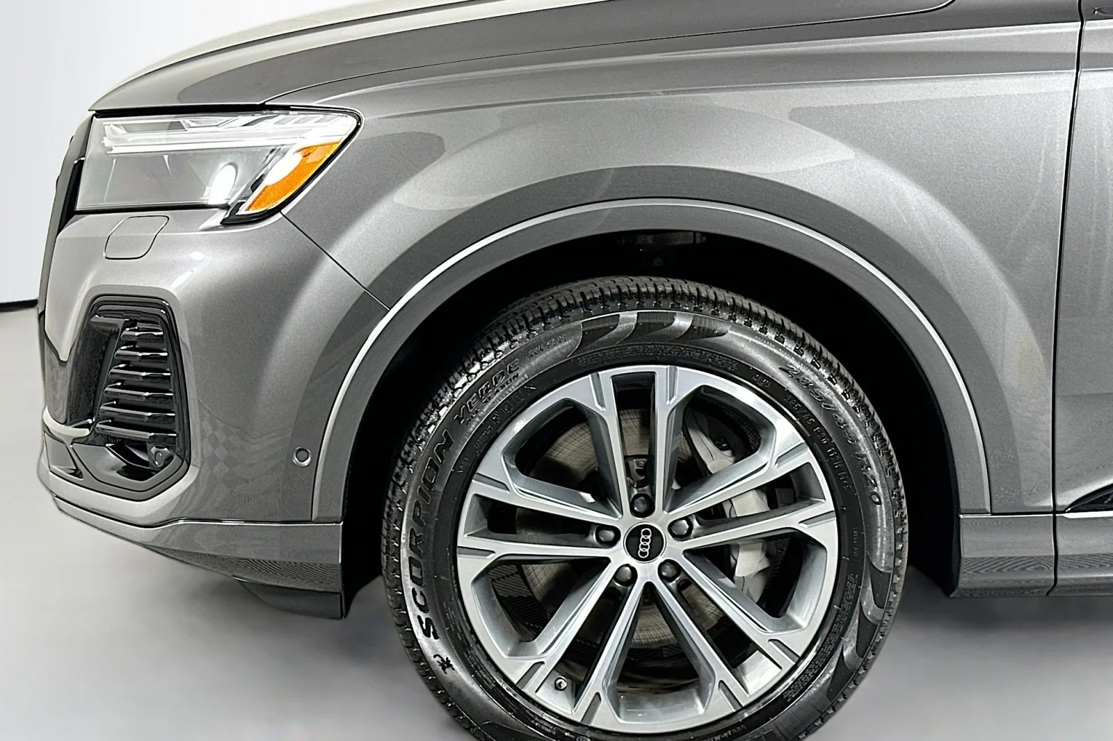 2026 Audi Q7 Premium - Photo 11