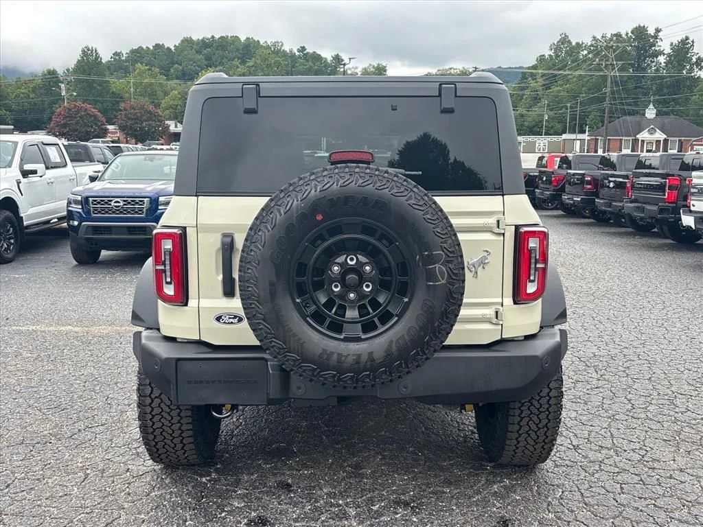 New 2026 Desert Sand Ford Outer Banks® image 6