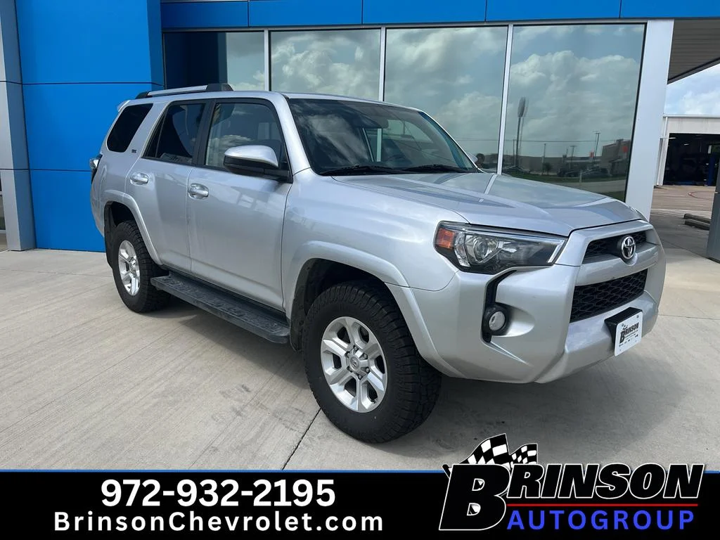 Used 2019 Classic Silver Metallic Toyota SR5 image 3