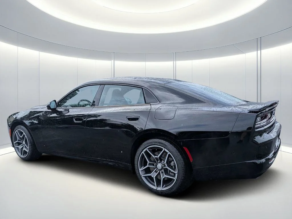 New 2026 Diamond Black Crystal Pearlcoat Dodge R/T image 6