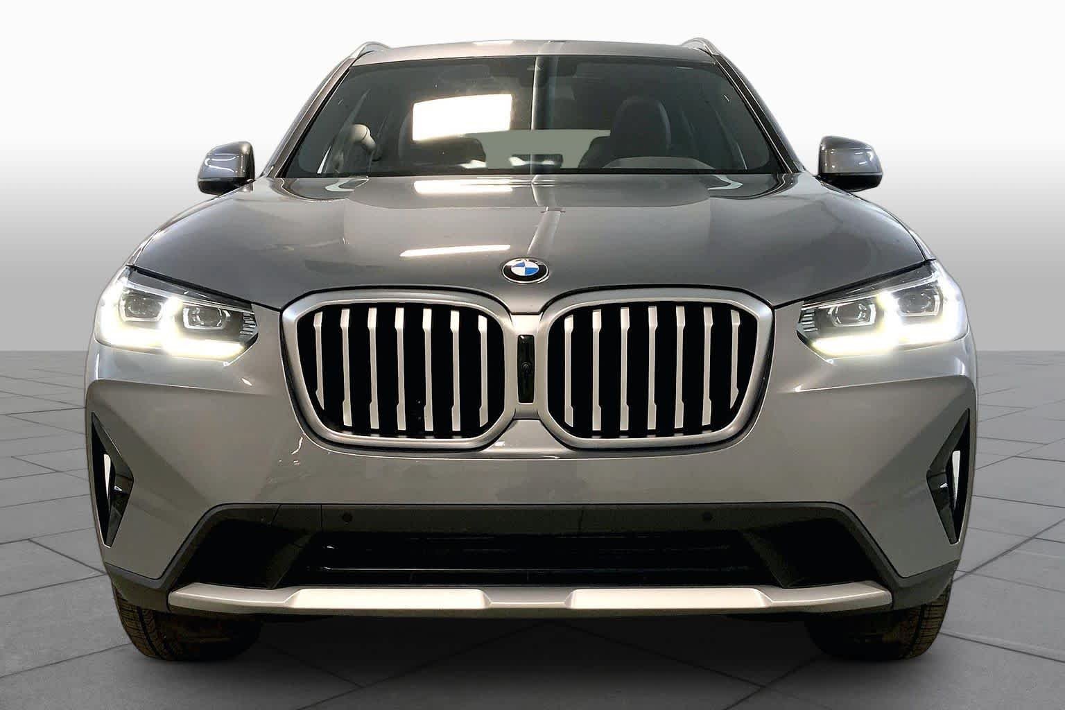 Used 2024 Skyscraper Grey Metallic BMW xDrive30i image 3