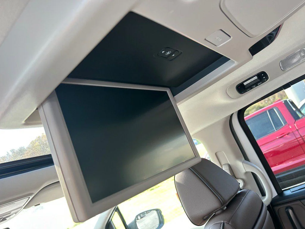 Used 2025 White Honda Touring image 10