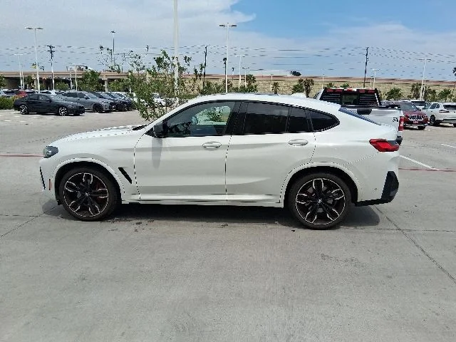 2023 BMW X4 M40i's photo