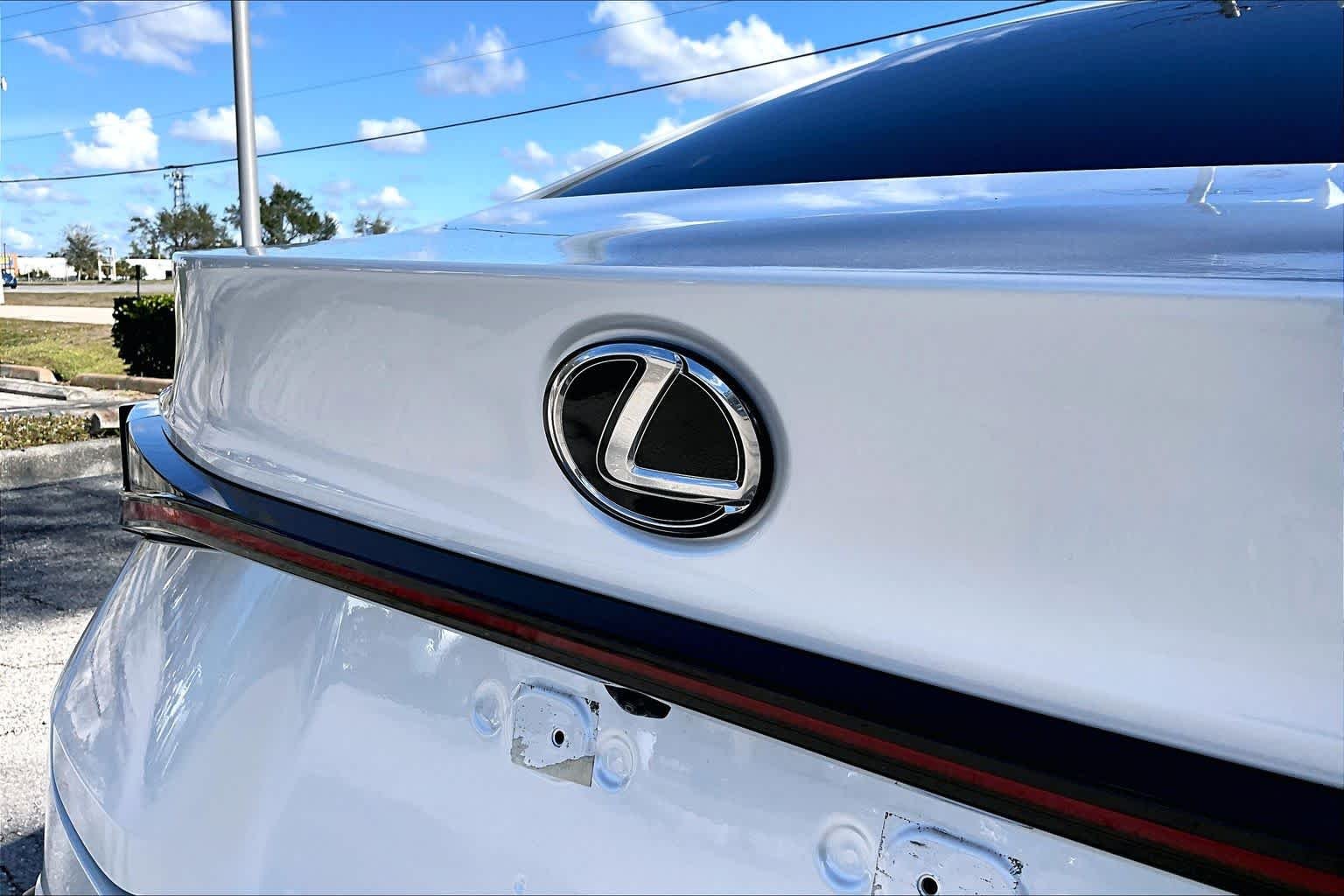 Used 2025 Eminent White Pearl Lexus  image 31