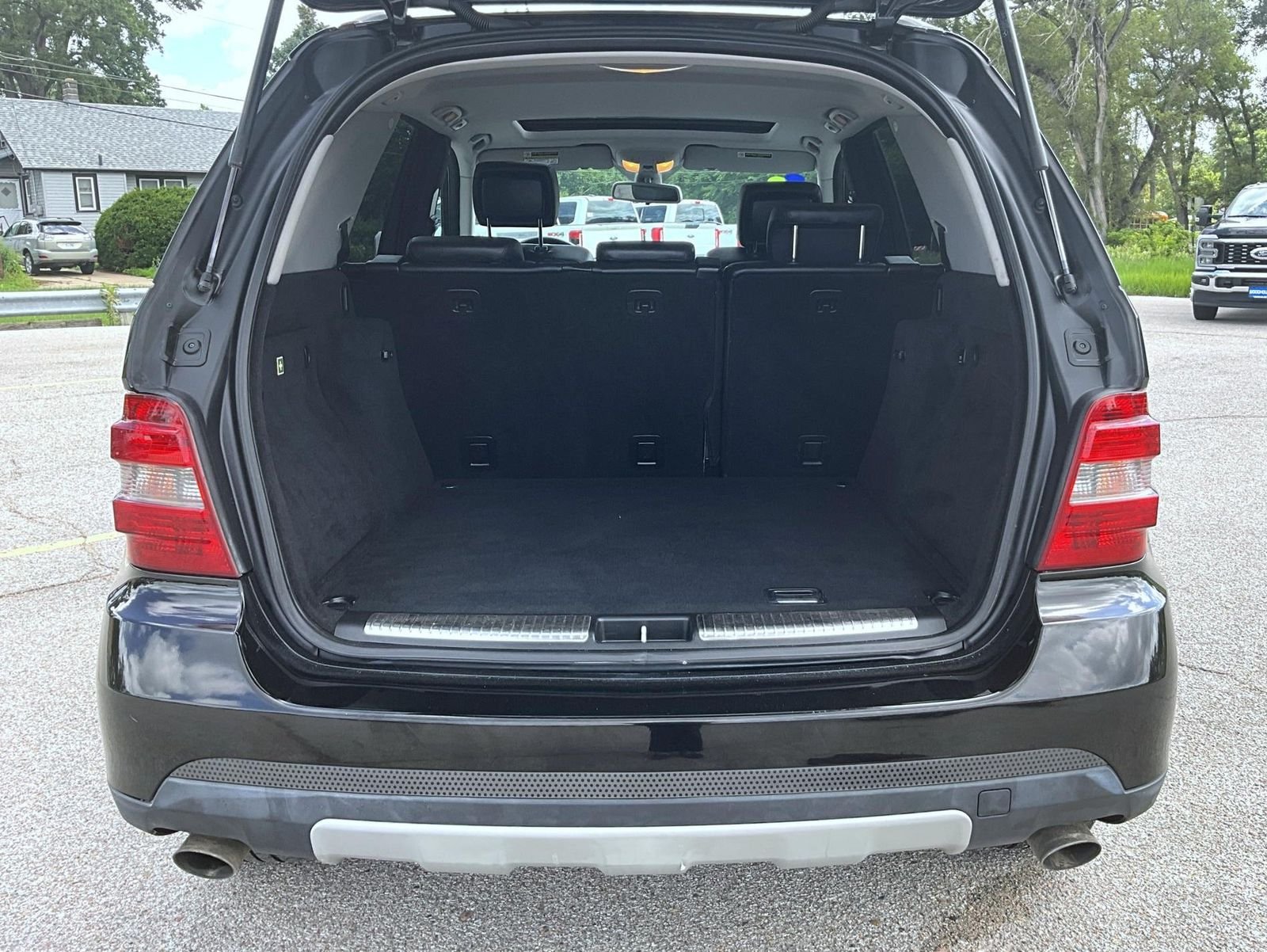 Used 2006 Black Mercedes-Benz ML 350 image 9