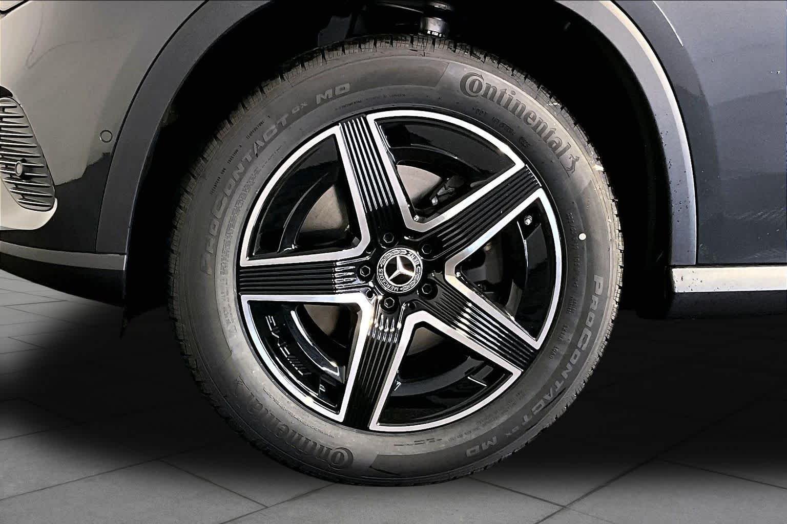 New 2026 Graphite Grey Metallic Mercedes-Benz GLC 300 image 17