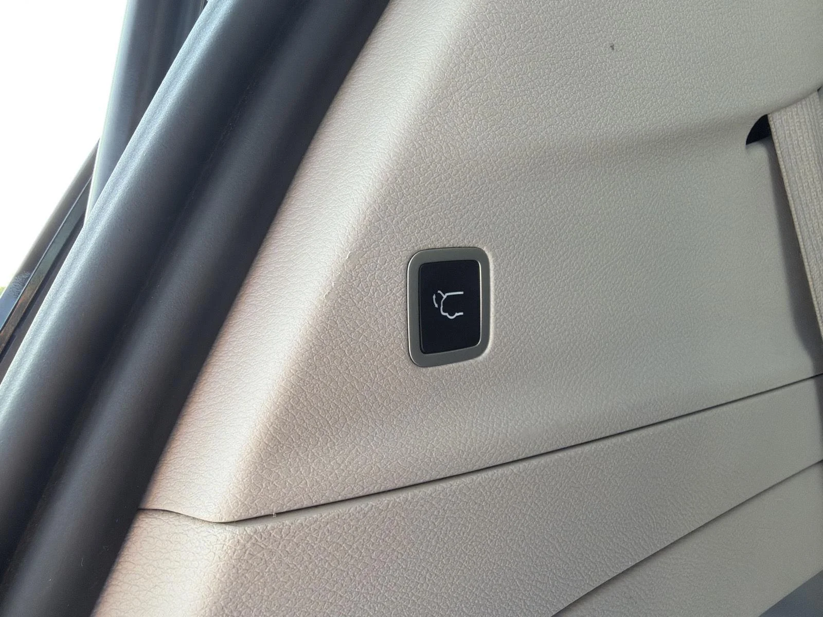 Used 2023 Silver Mist Clearcoat Chrysler Touring L image 45