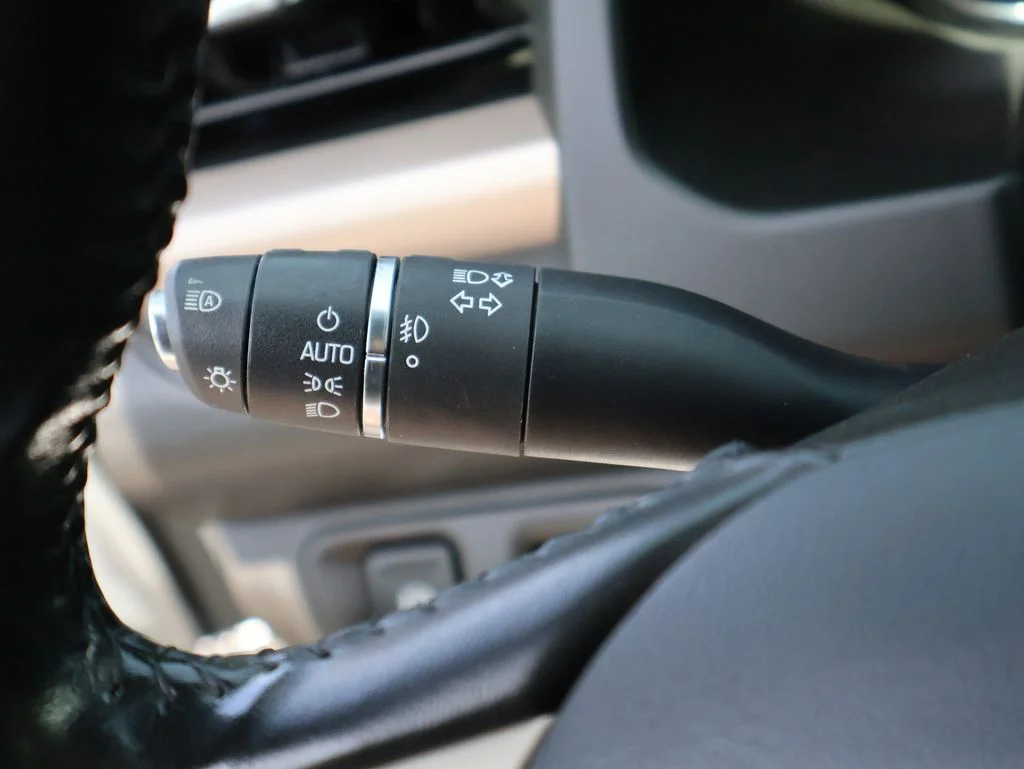 Used 2017 White GMC Denali image 42