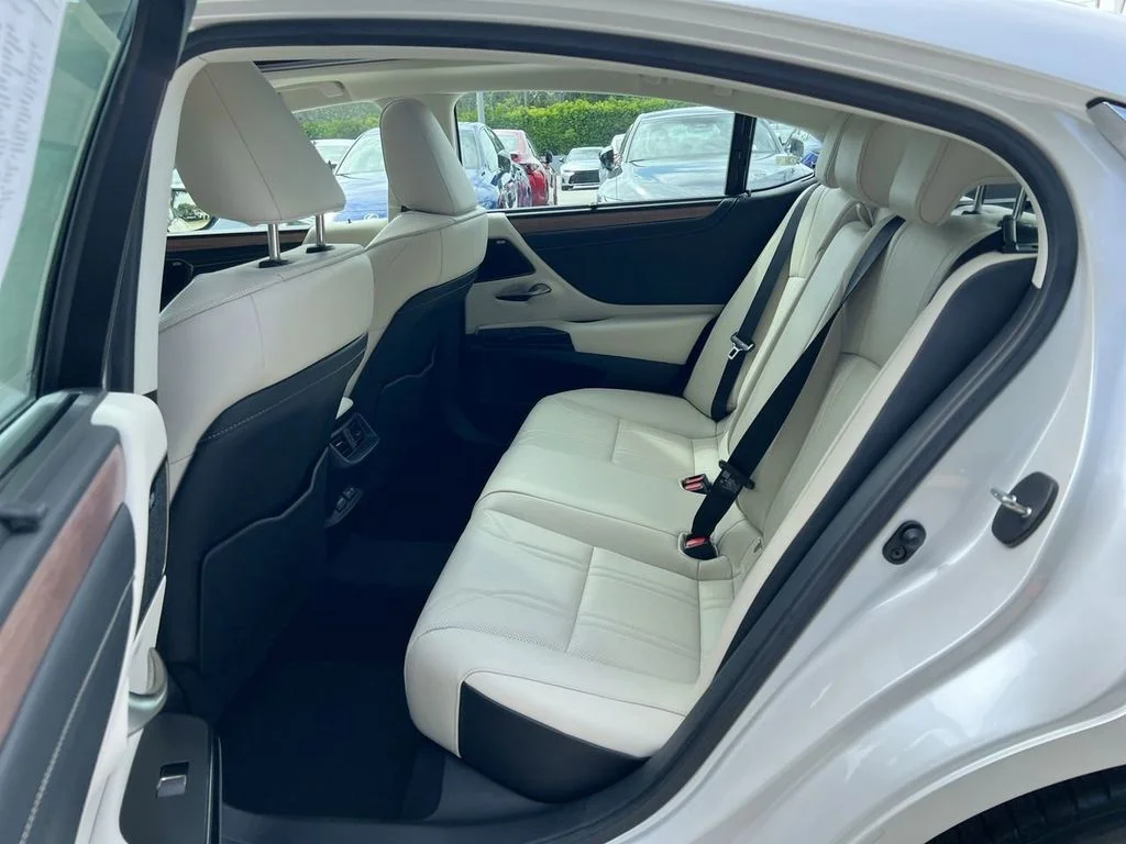Used 2024 White Pearl Lexus 350 Ultra Luxury image 19