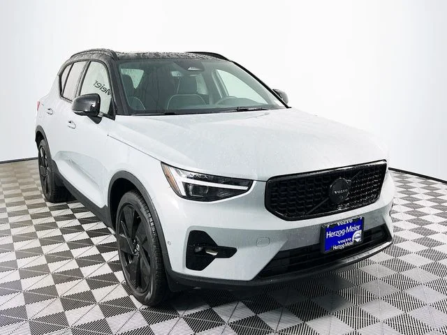 2026 Volvo XC40 B5 Ultra Ultra Black Edition AWD's photo