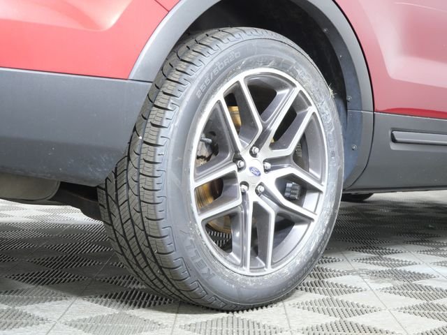 Used 2016 Red Ford Sport image 7