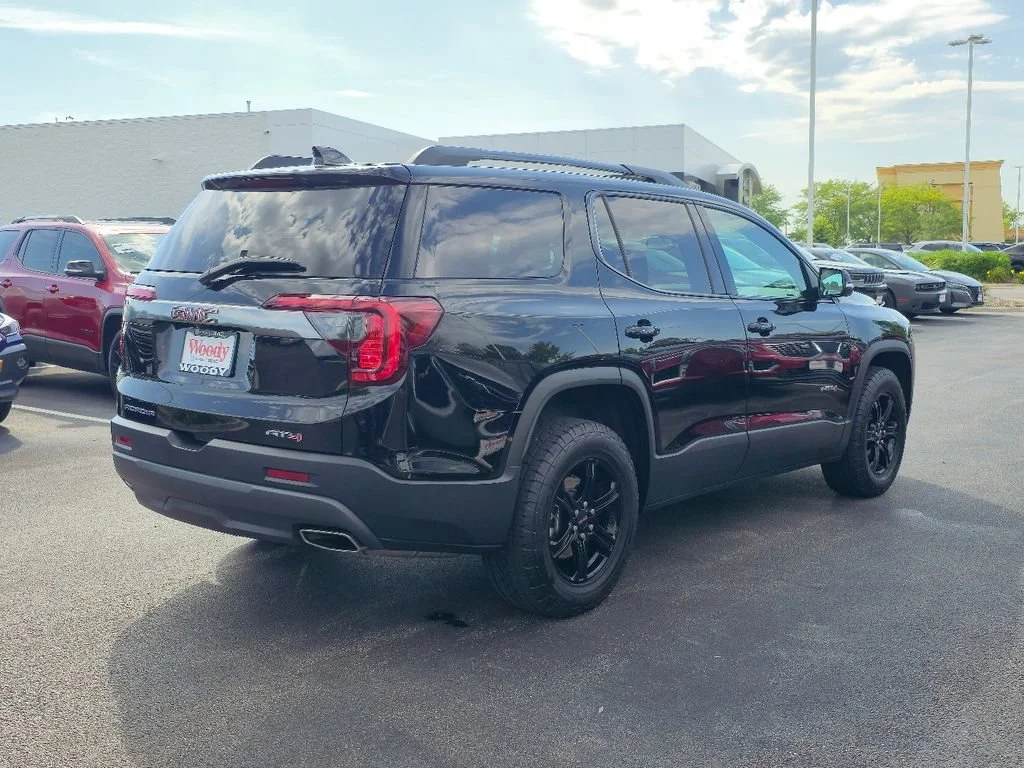 2023 GMC Acadia AT4 - Photo 8