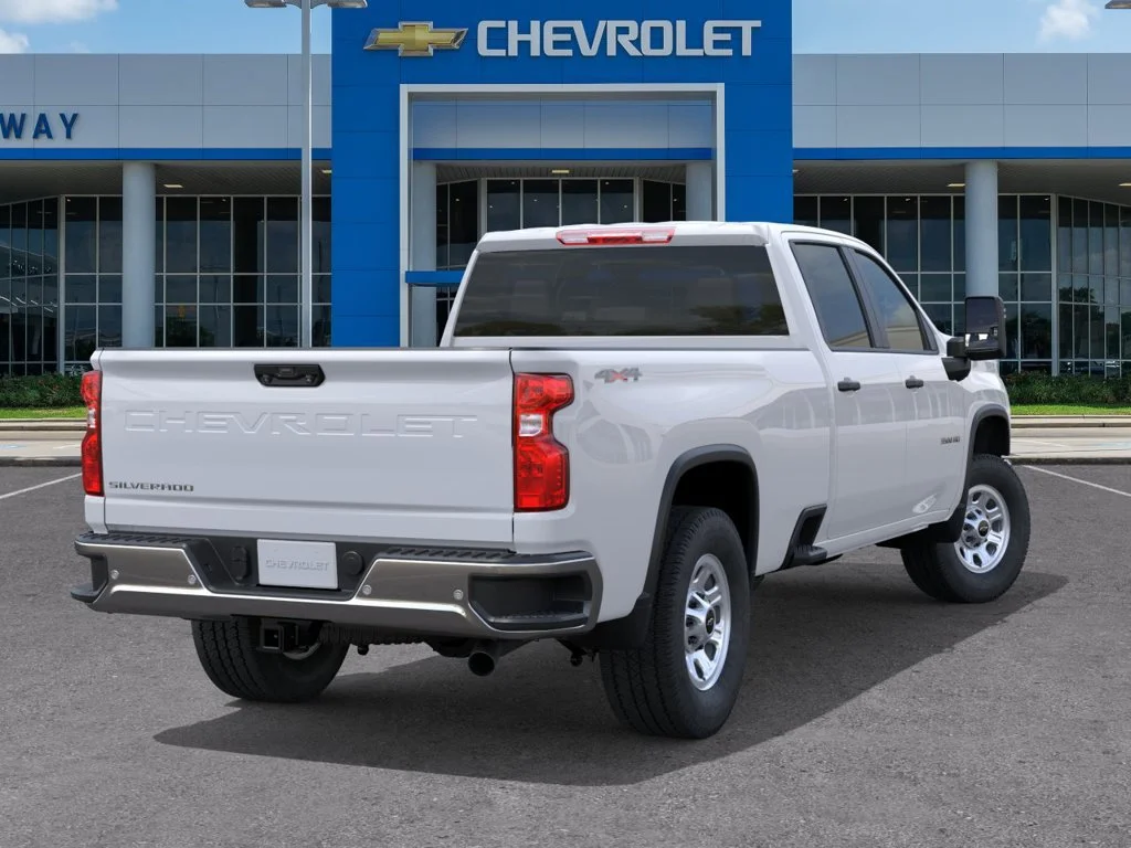 New 2026 Summit White Chevrolet WT image 4