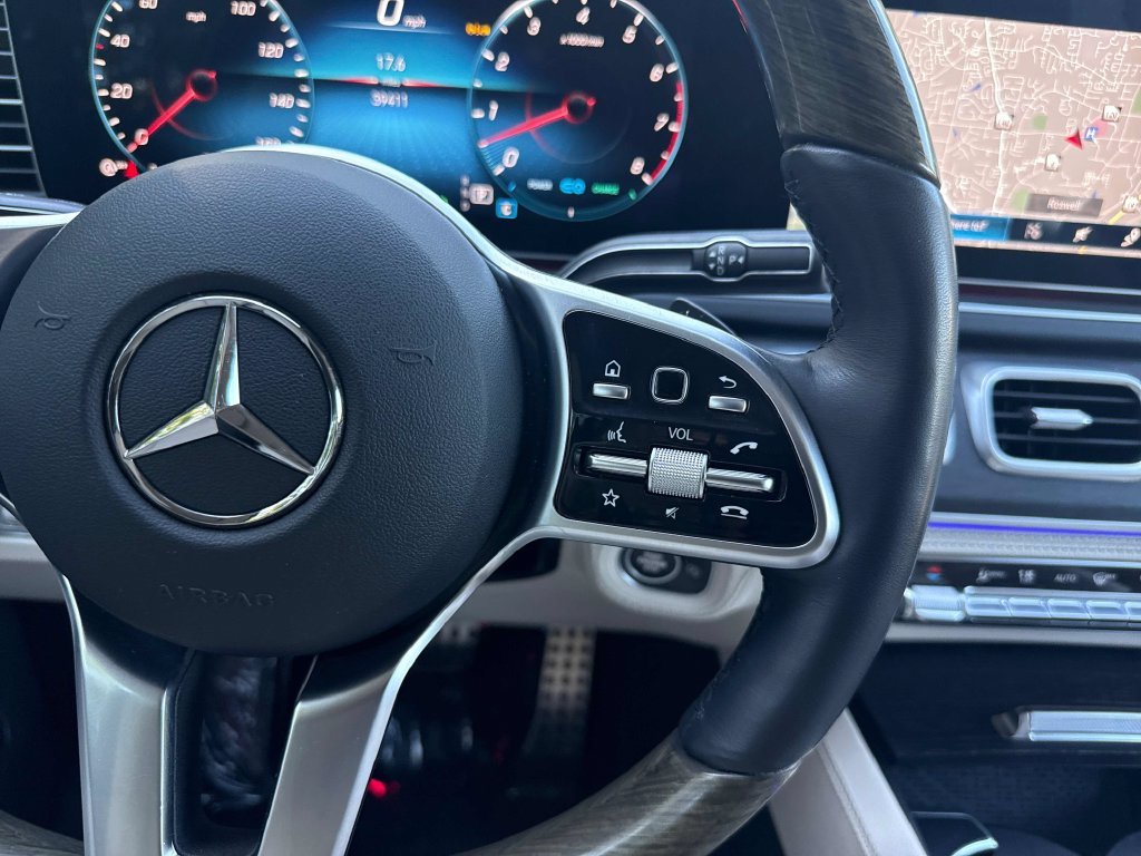 Used 2023  Mercedes-Benz GLS 450 image 19