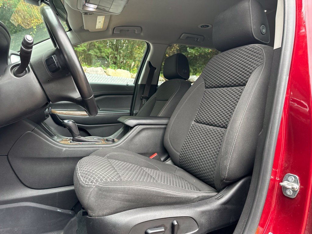 Used 2019 RED QUARTZ TINTCOAT GMC SLE image 16