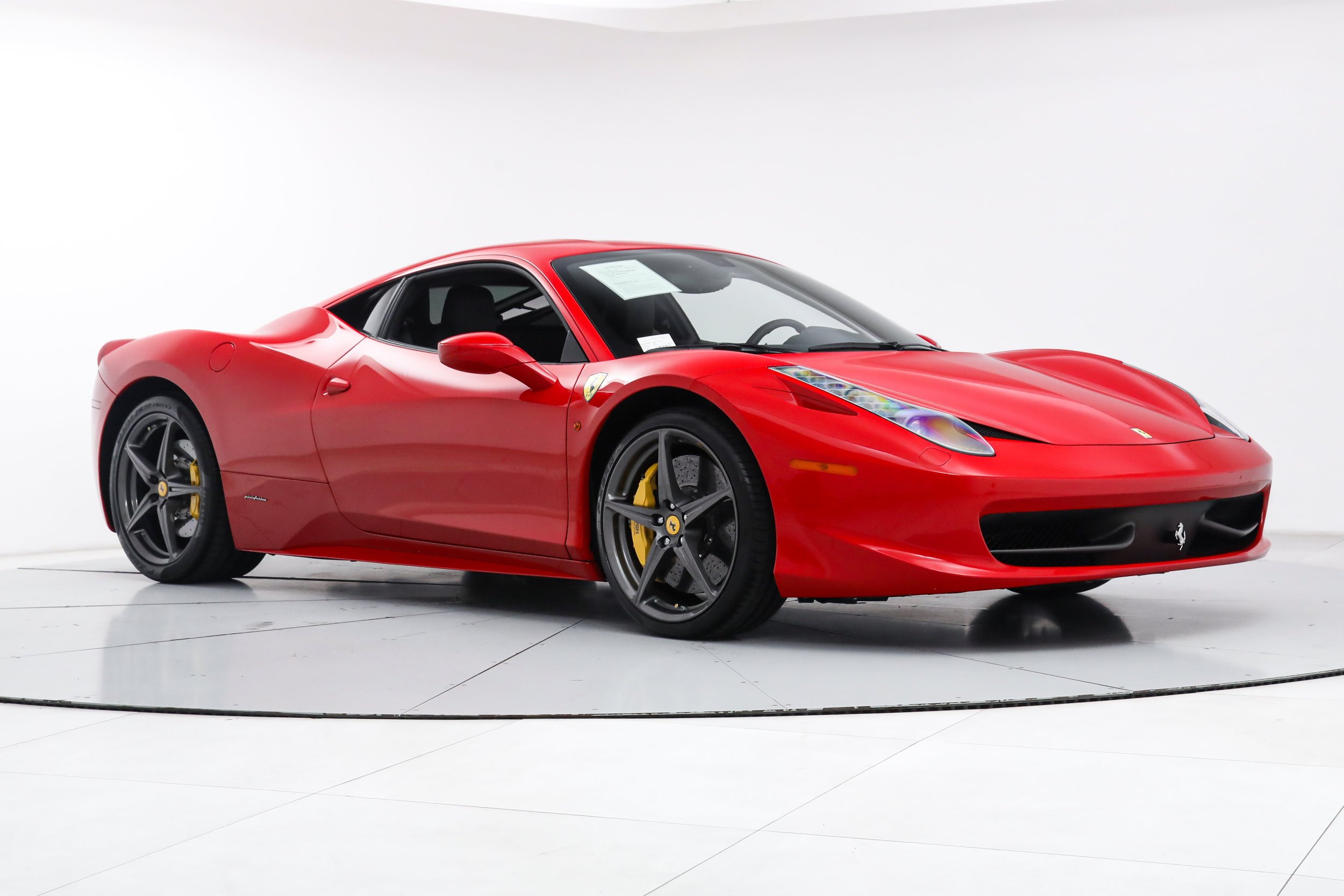 Used 2015 Red Ferrari  image 10