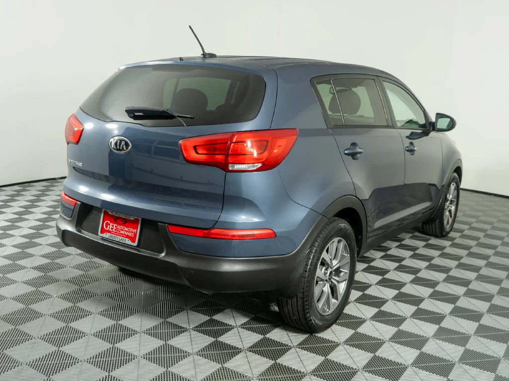 Used 2015 Blue Kia LX image 6