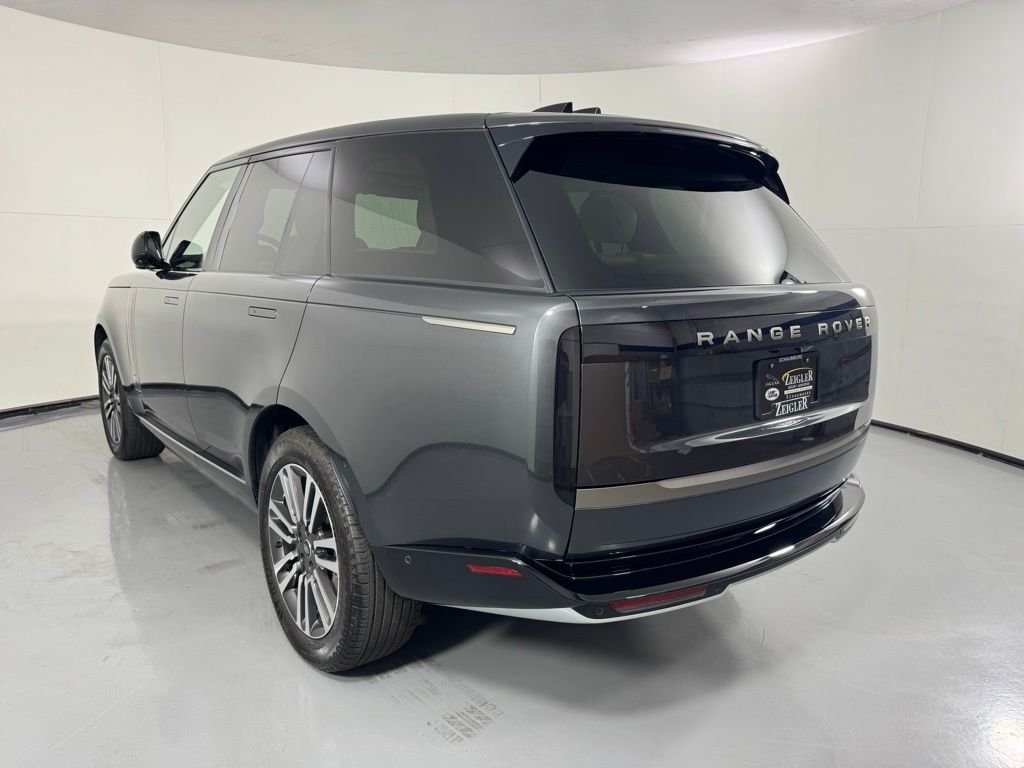 Used 2024 Carpathian Gray Premium Metallic Land Rover SE image 9