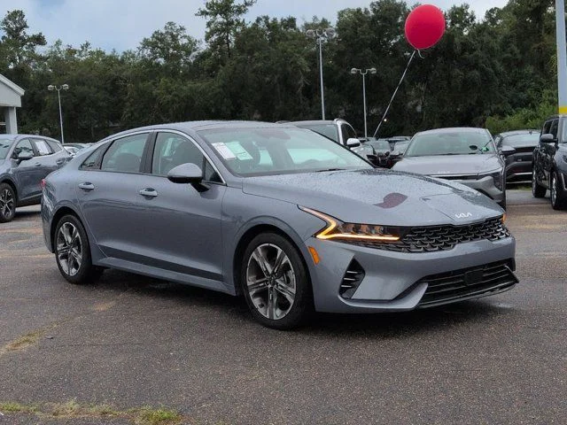 Used 2023 Silver Kia EX image 3