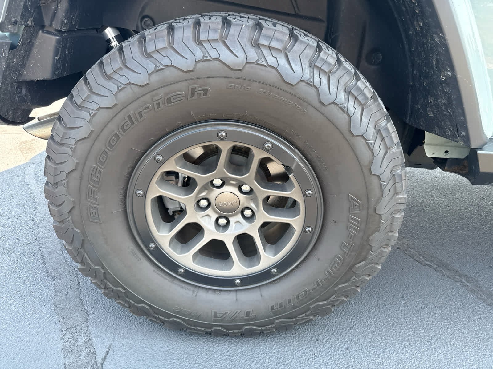 Used 2023 Earl Clearcoat Jeep Rubicon 392 image 12