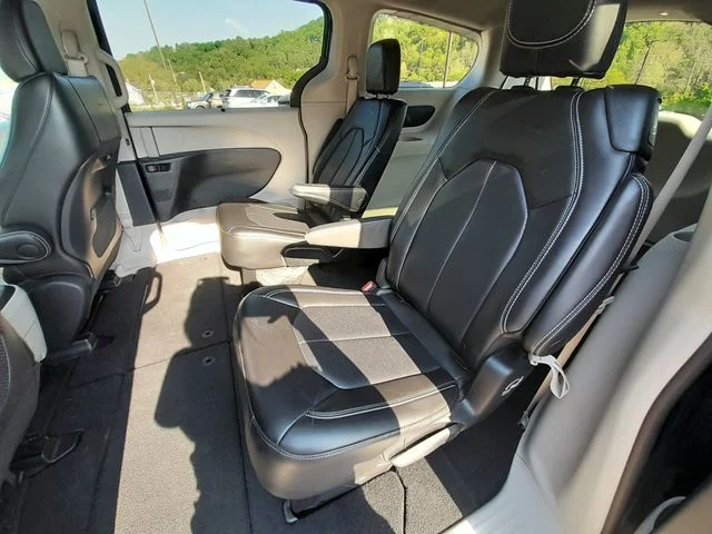 Used 2023 Black Chrysler Touring L image 40