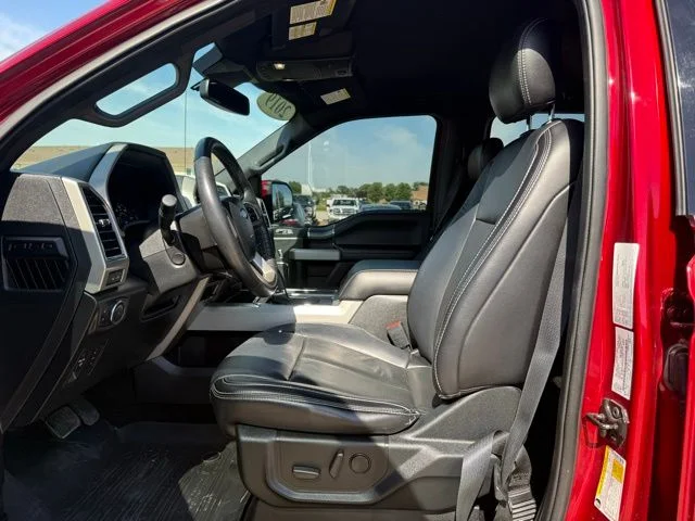 Used 2019  Ford  image 12