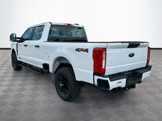New 2026 Oxford White Ford XL image 4