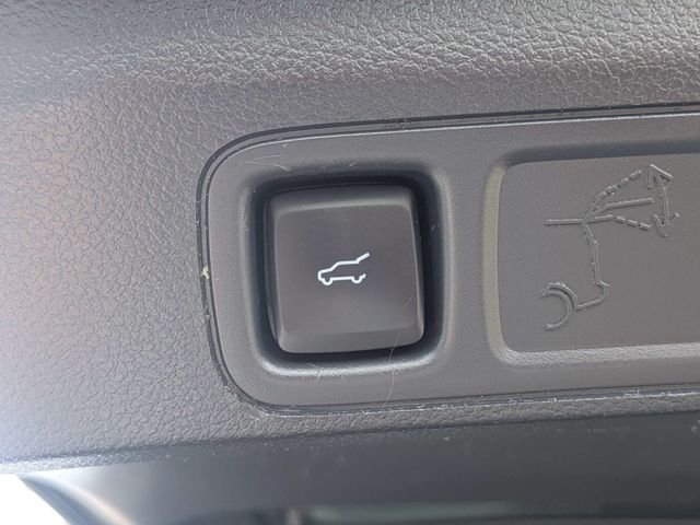 Used 2024 Gray Ford XLT image 13
